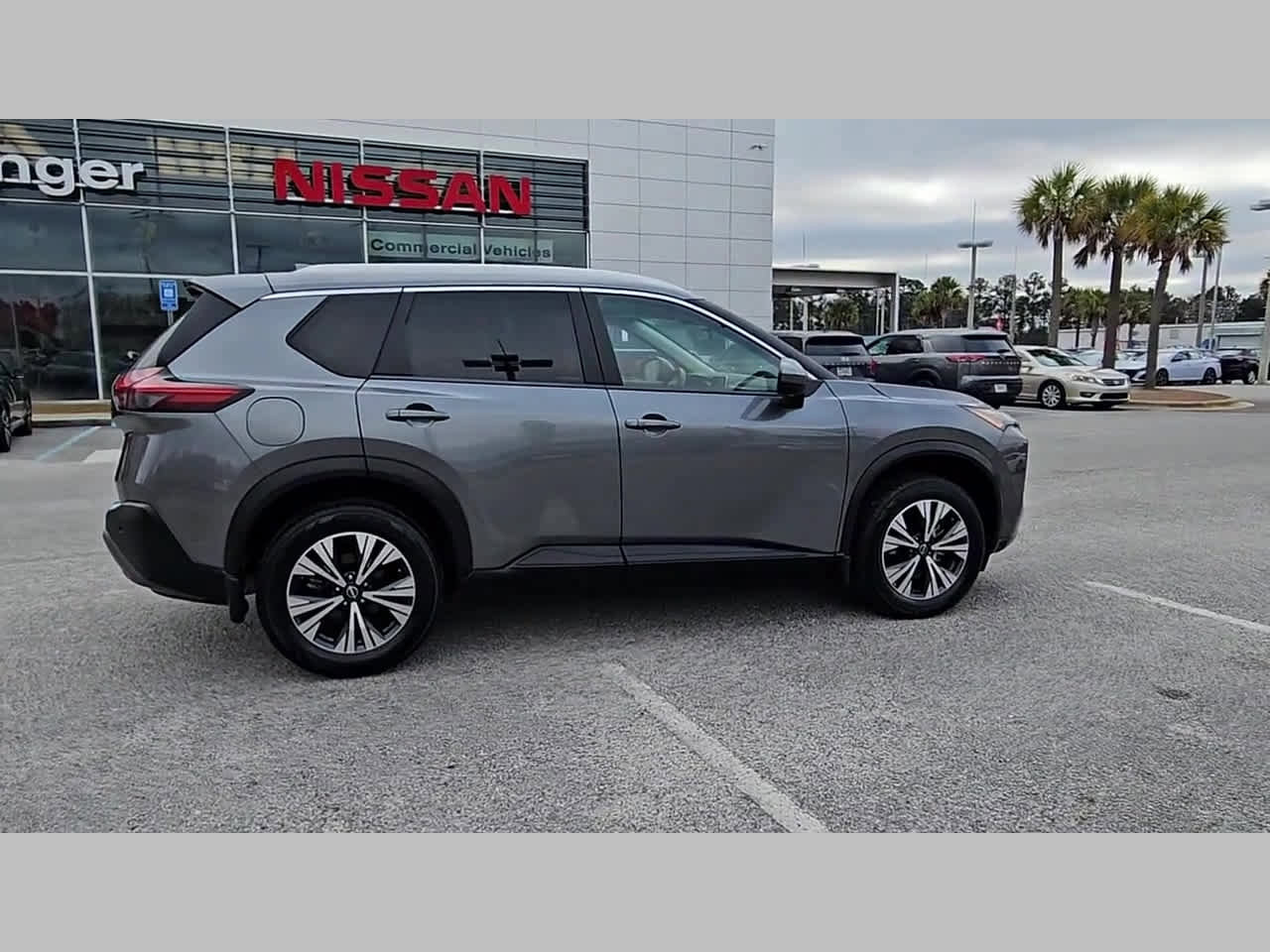 Used 2023 Nissan Rogue SV w/ SV Premium B Package image 36