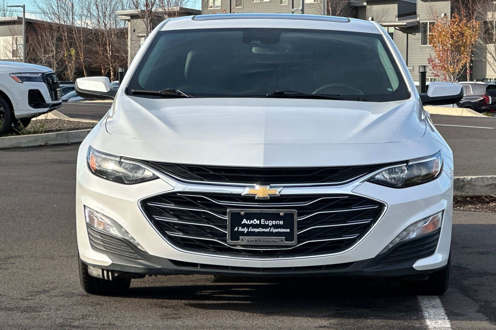 Used 2019 Chevrolet Malibu Hybrid w/ Leather Package image 8