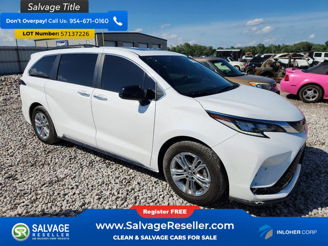 Used 2022 Toyota Sienna XSE AWD/4WD image 5