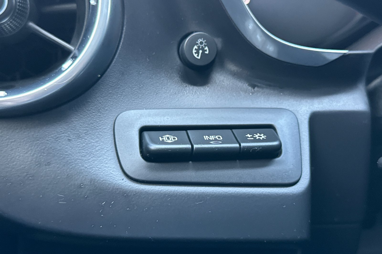 Used 2016 Chevrolet Camaro LT RWD image 38