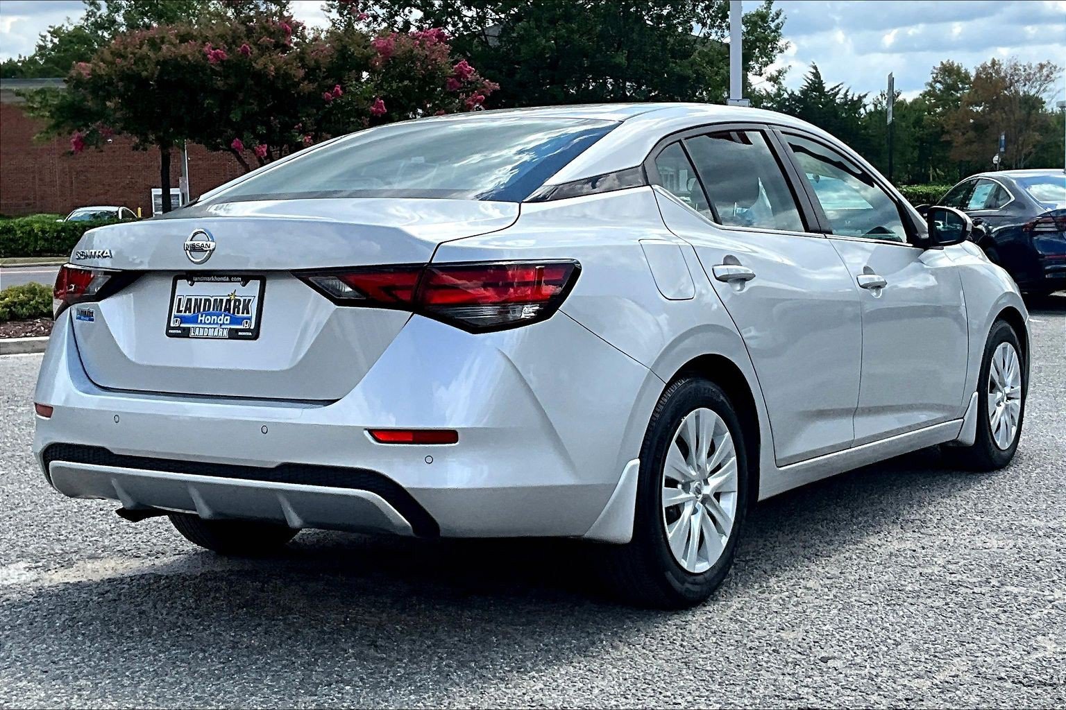 Used 2023 Nissan Sentra S FWD image 2