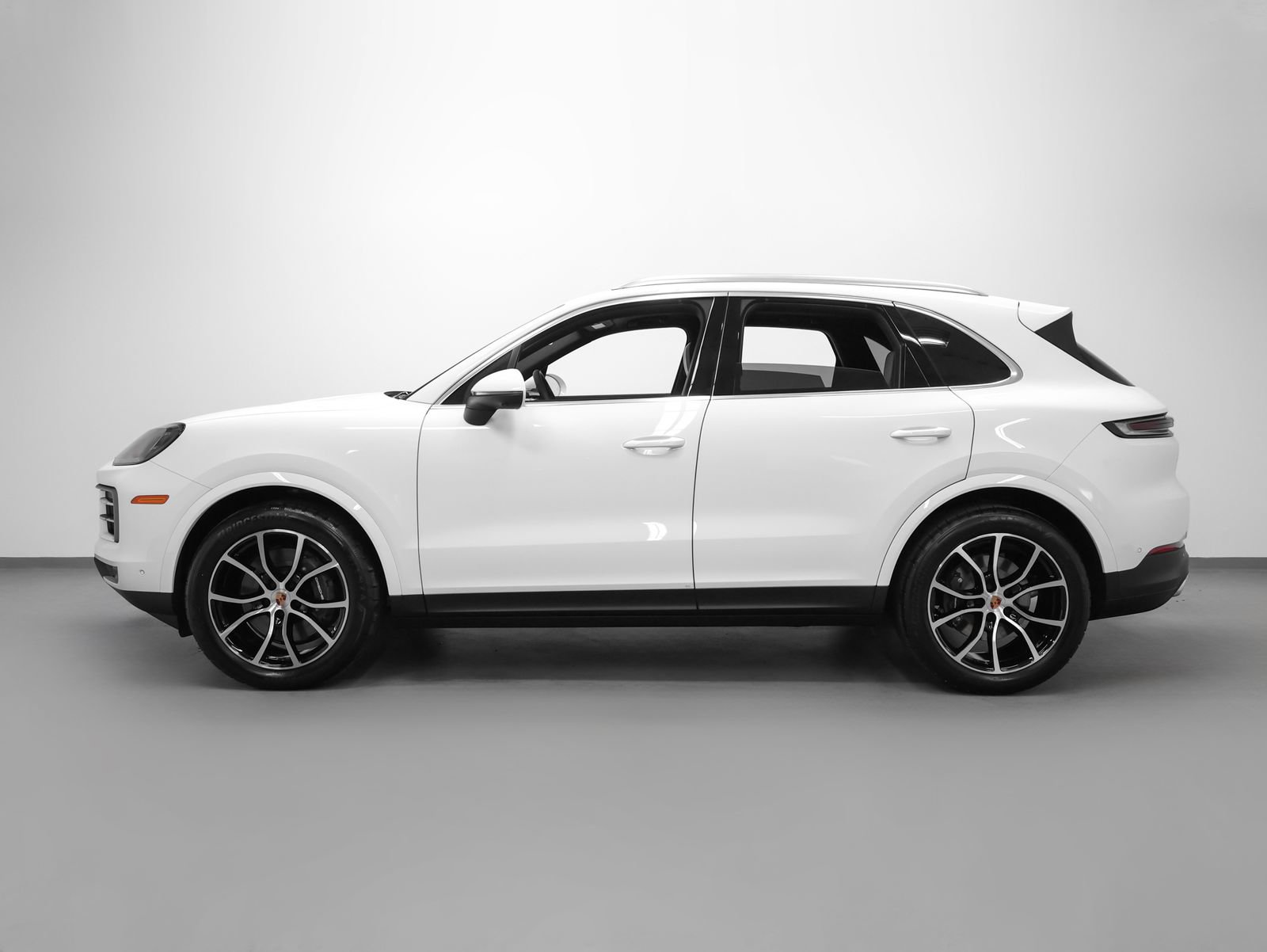 Certified 2026 Porsche Cayenne AWD/4WD image 2