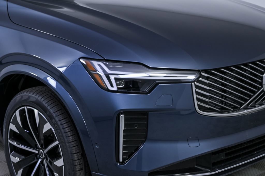 Certified 2026 Volvo XC90 B6 Plus w/ Protection Package Premier image 41