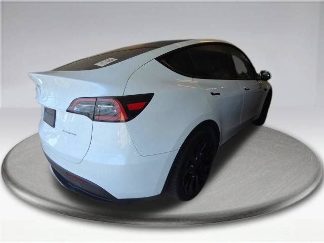 Used 2023 Tesla Model Y Long Range AWD/4WD image 5