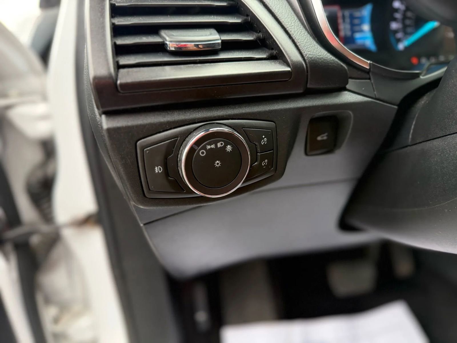 Used 2020 Ford Fusion Titanium image 29