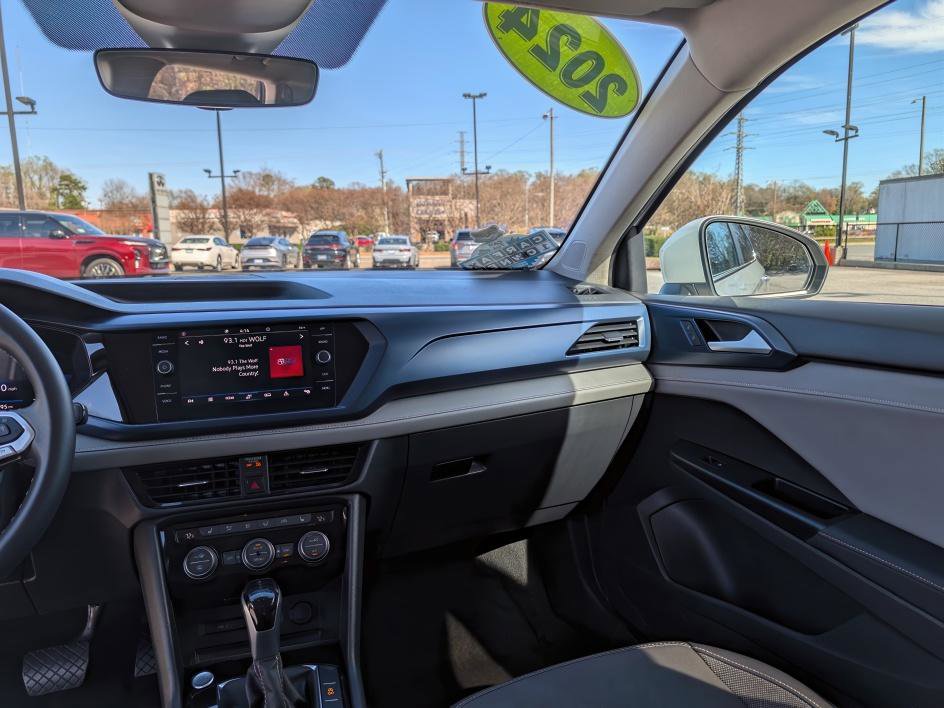 Used 2024 Volkswagen Taos SE image 10