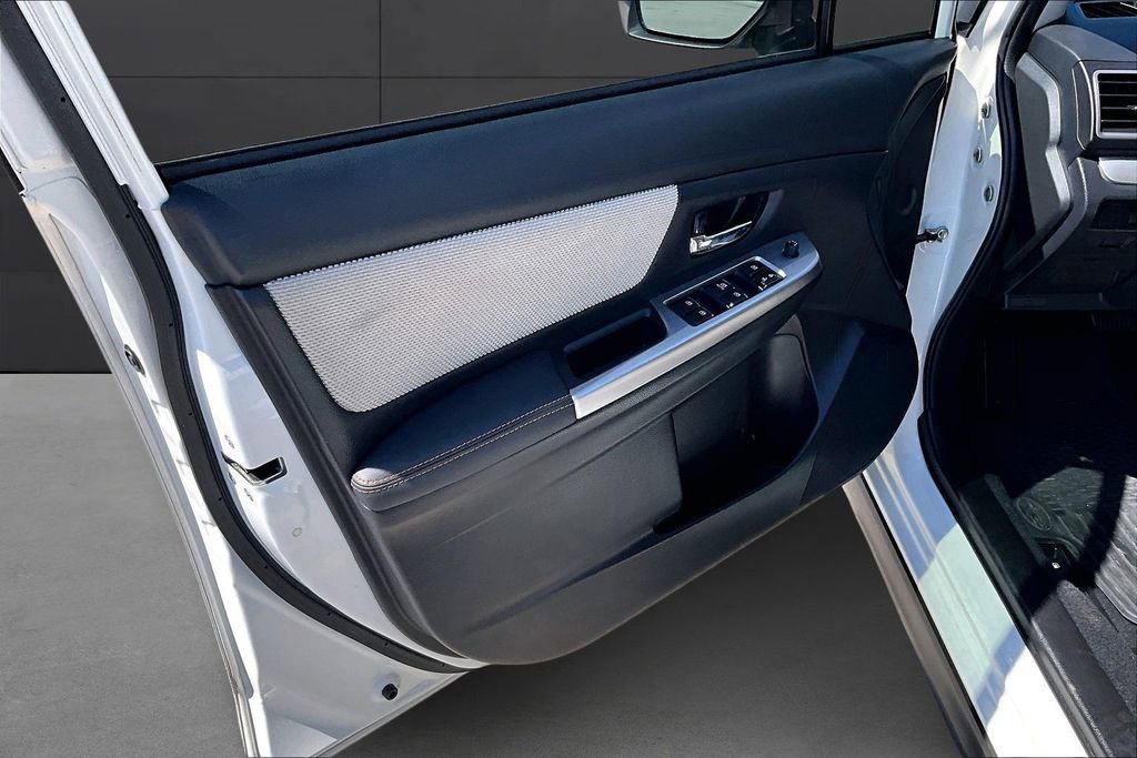 Used 2016 Subaru Crosstrek 2.0i Premium w/ Moonroof Package image 16