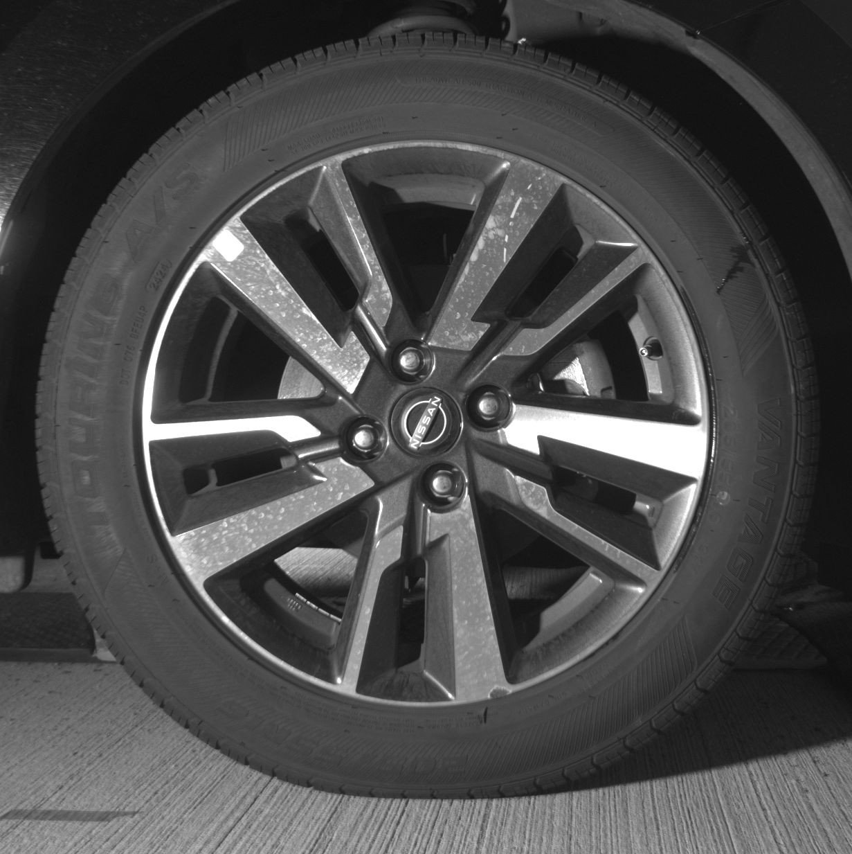 Used 2025 Nissan Versa SV image 13