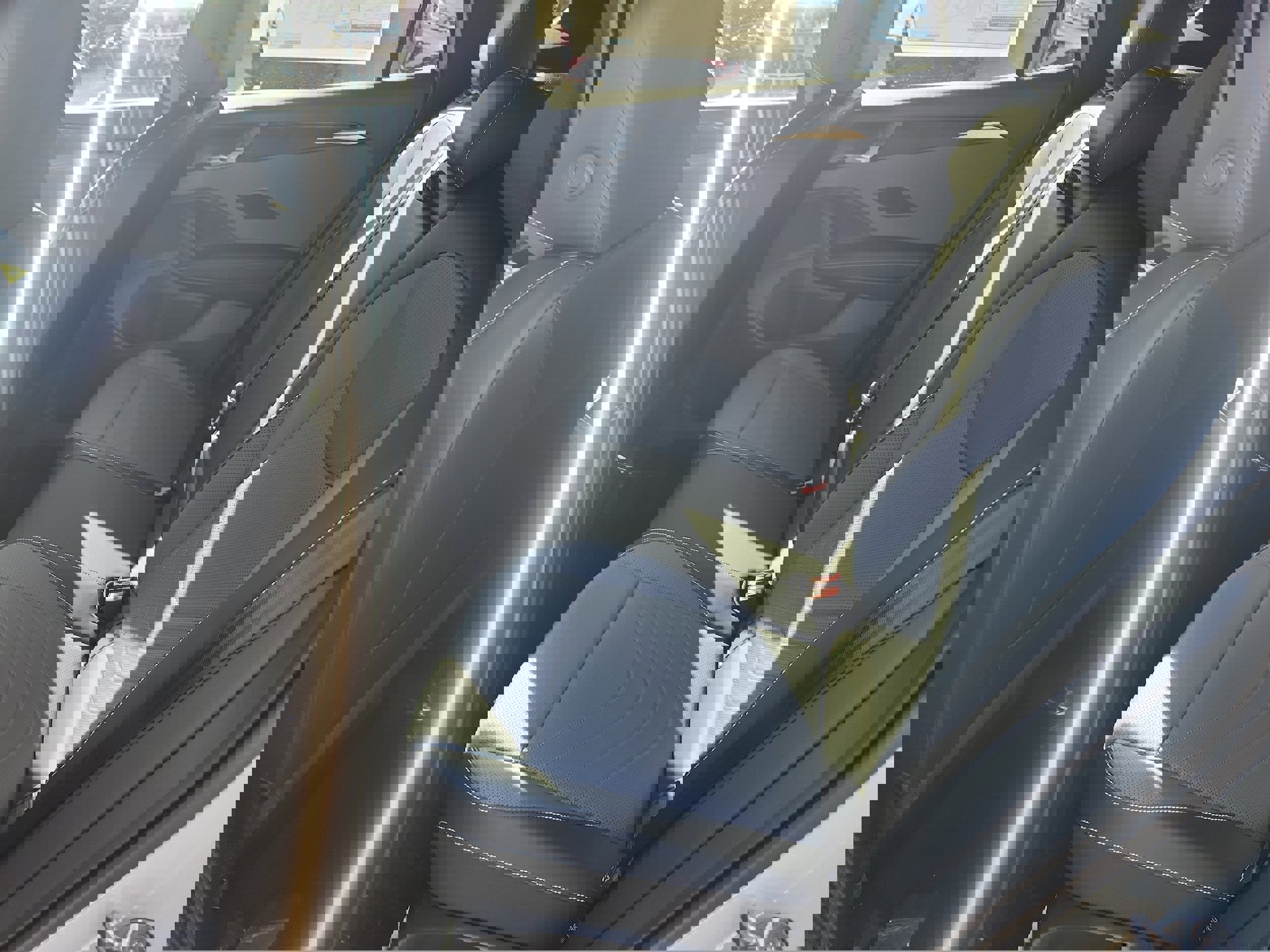 New 2026 Volkswagen Tiguan SE R-Line image 12