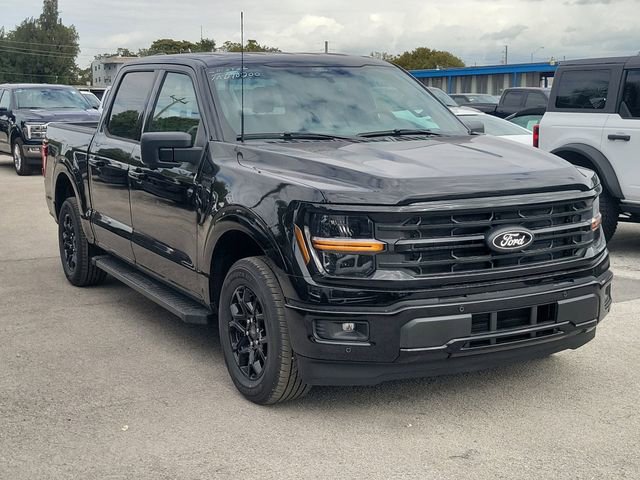 New 2026 Ford F150 XLT w/ Equipment Group 302A MID