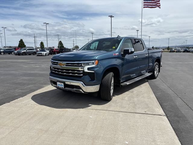 Certified 2024 Chevrolet Silverado 1500 LTZ w/ Technology Package AWD/4WD image 7