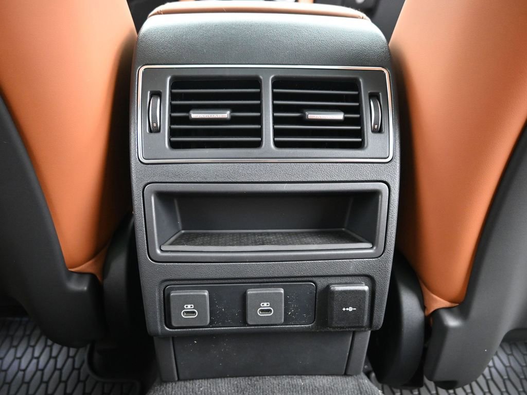 New 2026 Jaguar F-PACE R-Dynamic S image 17