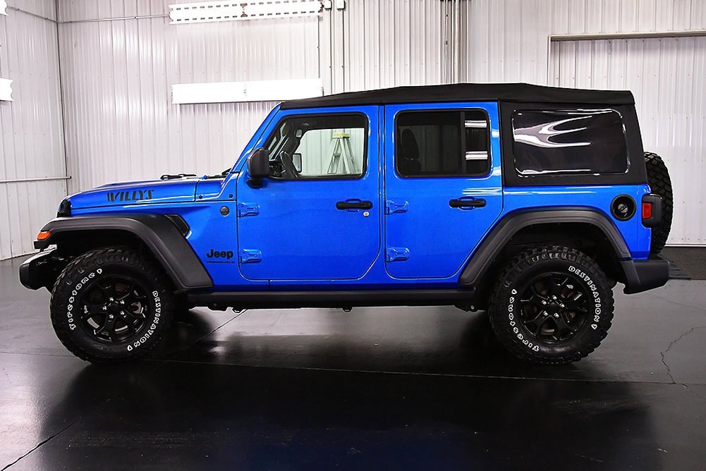 Used 2023 Jeep Wrangler Willys image 4