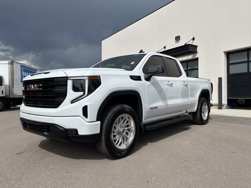 Used 2024 GMC Sierra 1500 Elevation AWD/4WD image 2