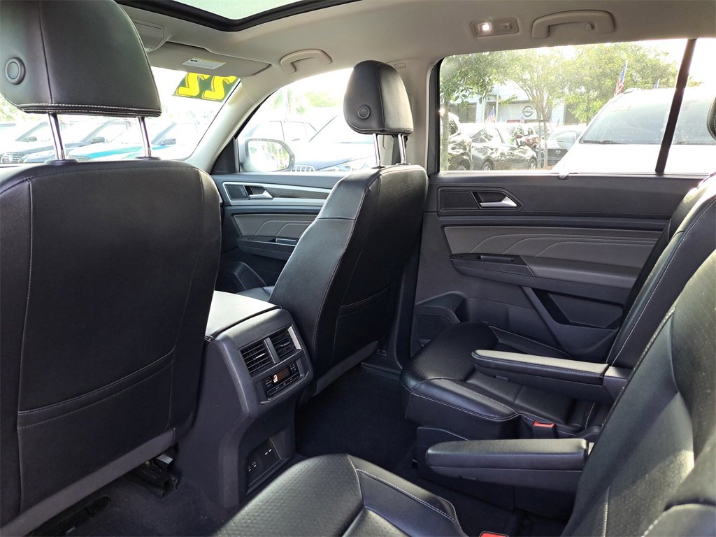 Used 2022 Volkswagen Atlas SE w/ Panoramic Sunroof Package image 8