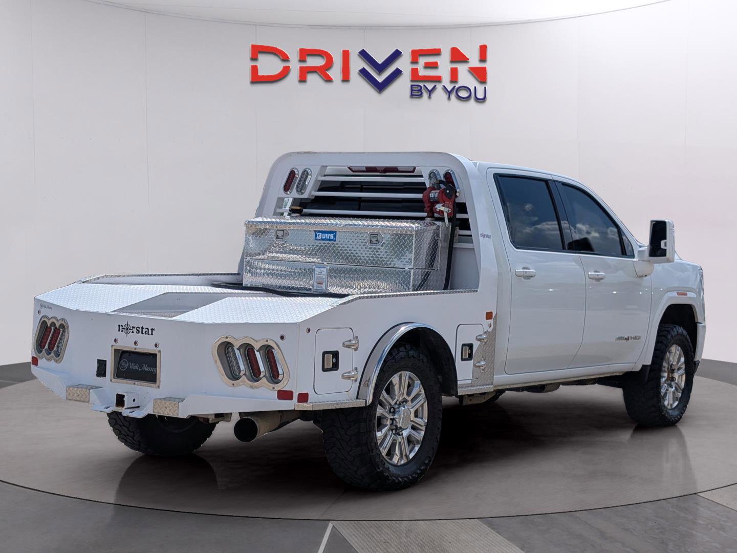 Used 2023 GMC Sierra 3500 AT4 w/ AT4 Preferred Package image 5