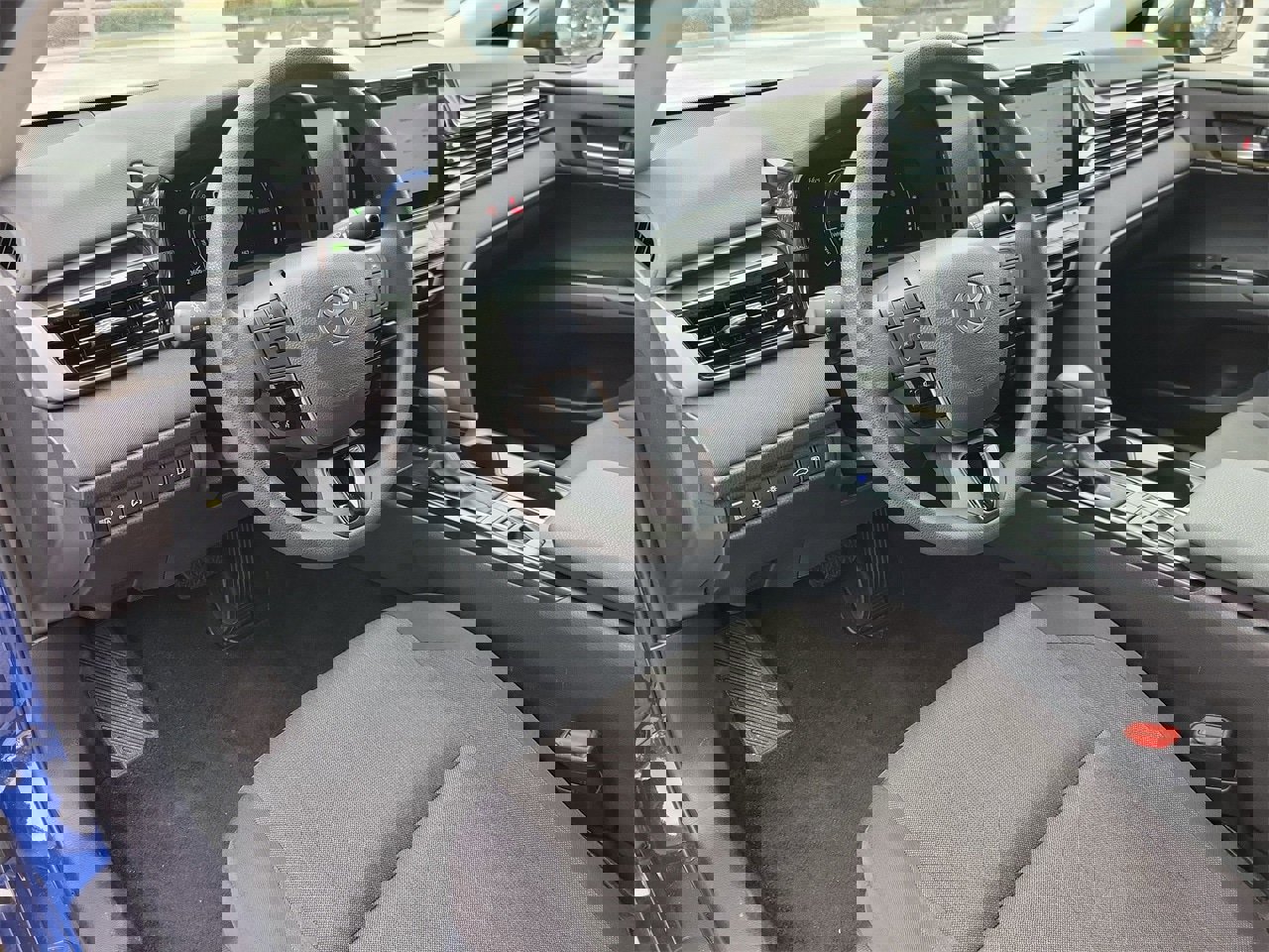 Used 2025 Toyota Camry LE image 16