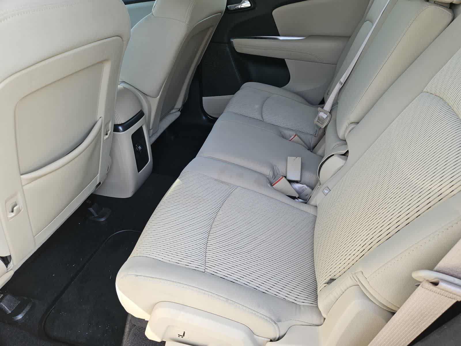 Used 2014 Dodge Journey SXT w/ Flexible Seating Group FWD image 26