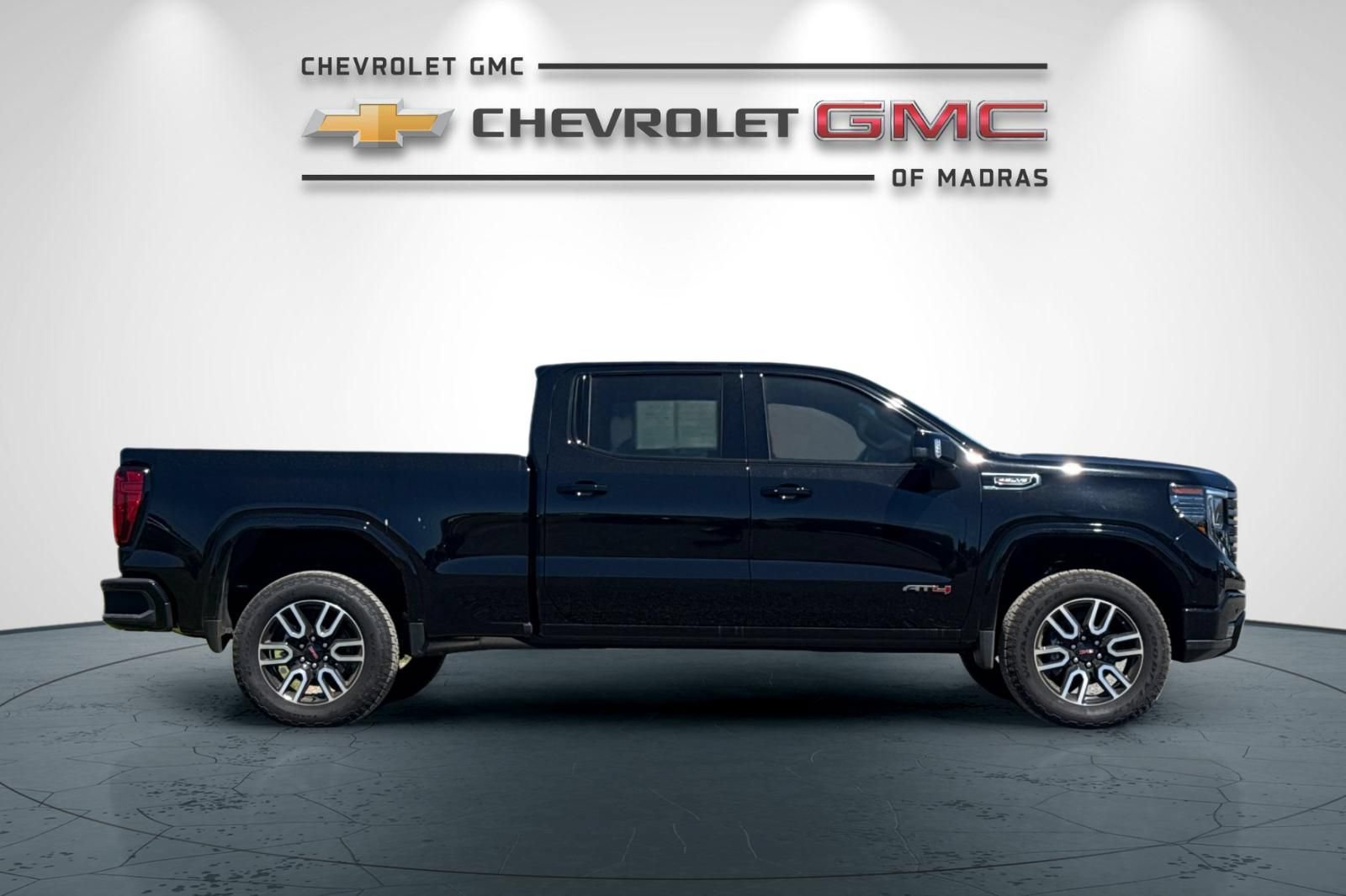 Used 2026 GMC Sierra 1500 AT4 w/ AT4 Premium Package AWD/4WD image 2