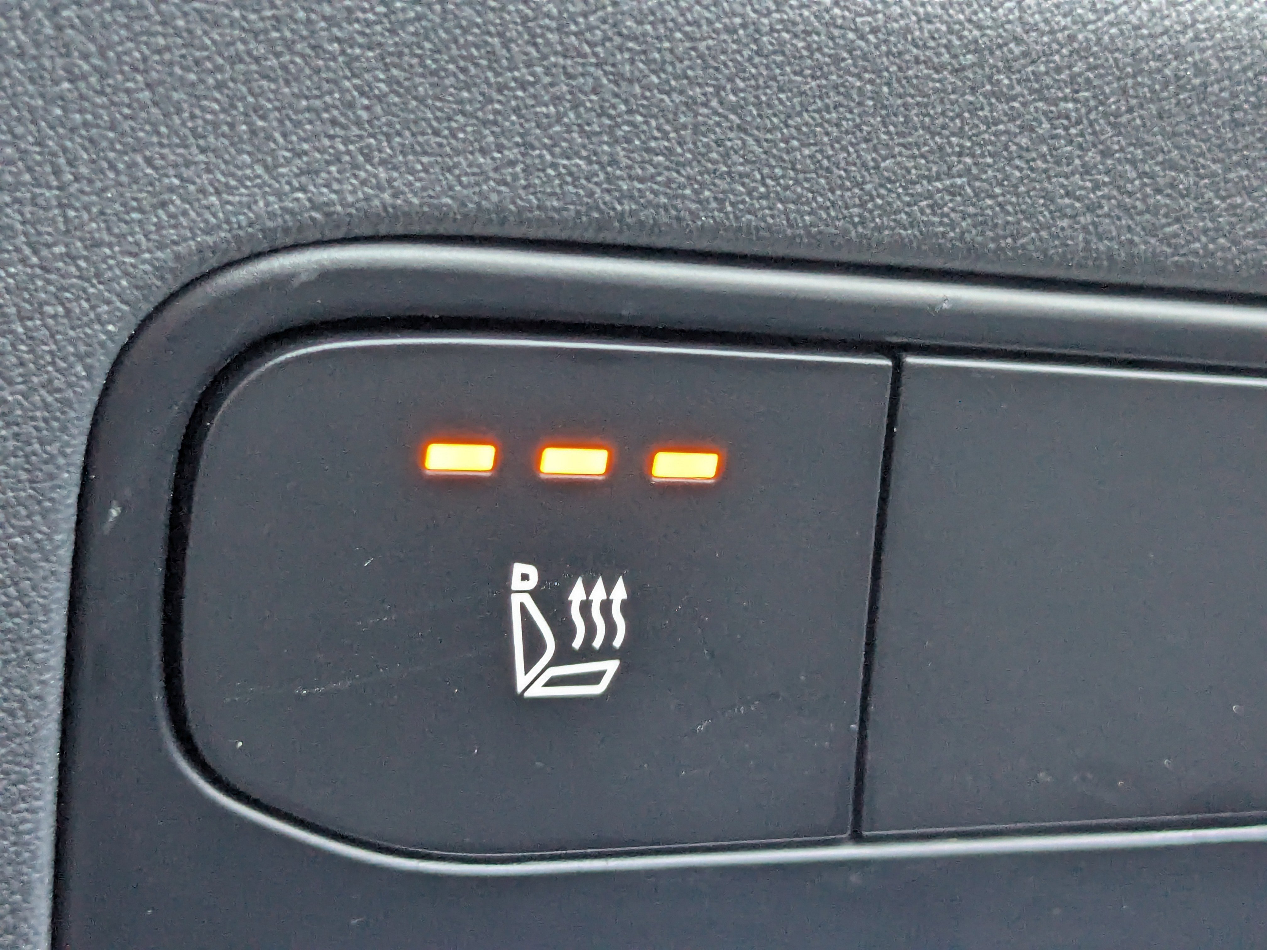 Certified 2025 Kia K4 GT-Line Turbo image 31