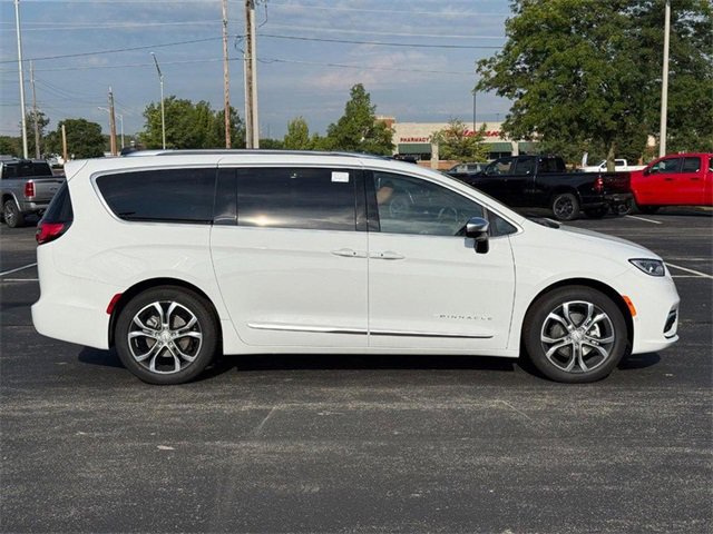 New 2026 Chrysler Pacifica Pinnacle image 2