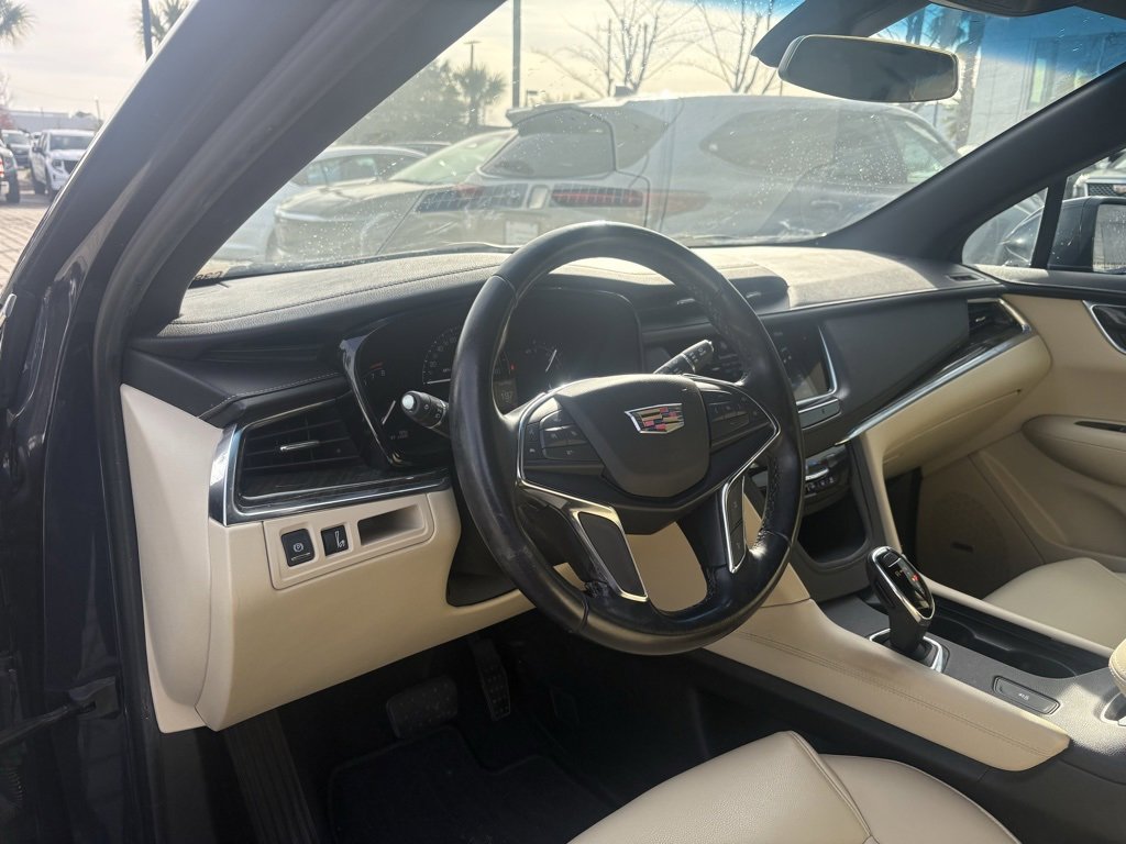 Used 2019 Cadillac XT5 FWD image 12