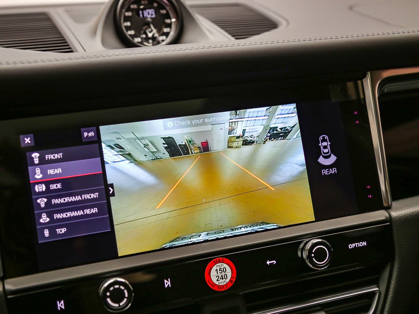 Certified 2026 Porsche Macan AWD/4WD image 29