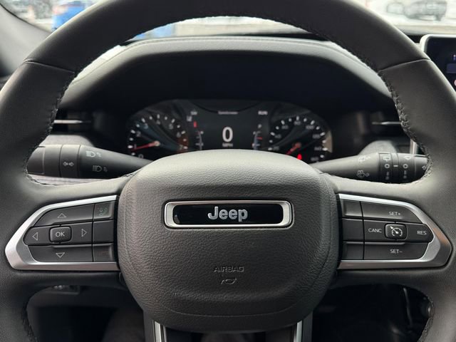 Used 2024 Jeep Compass Latitude w/ Altitude Special Edition image 20