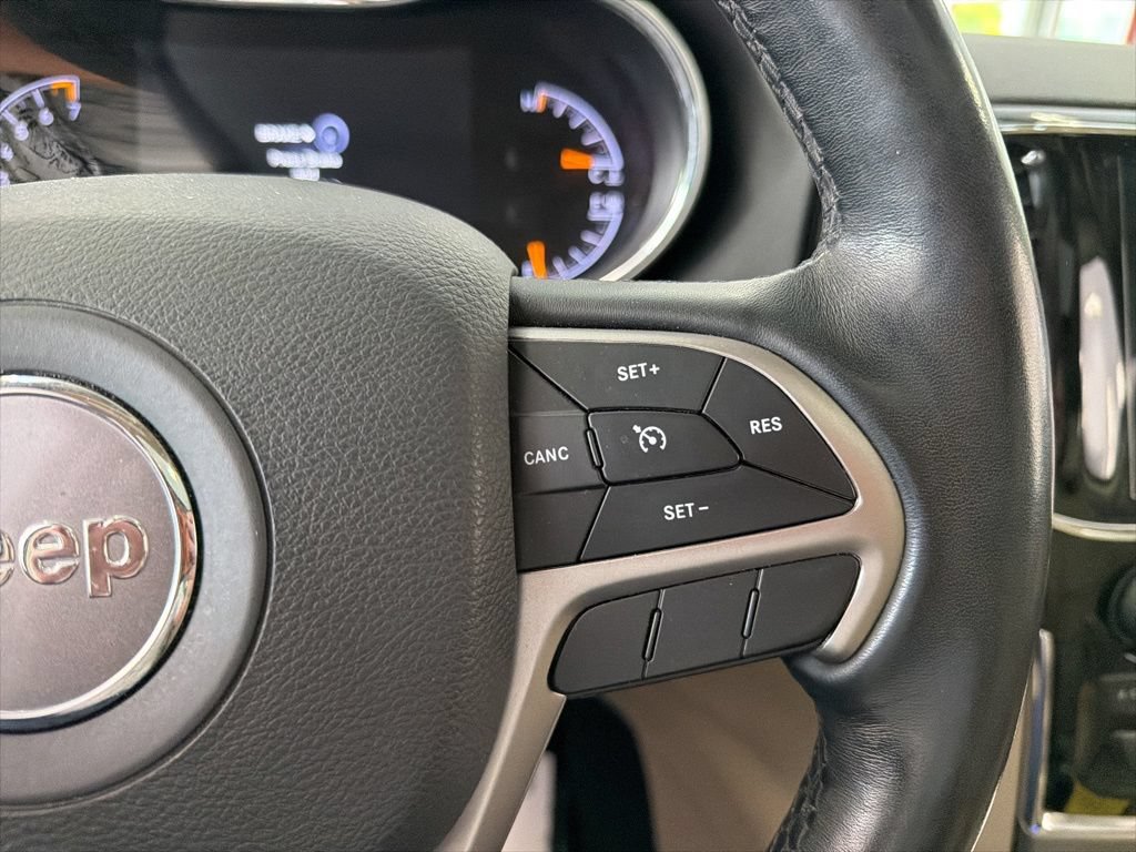 Used 2020 Jeep Grand Cherokee Limited AWD/4WD image 11