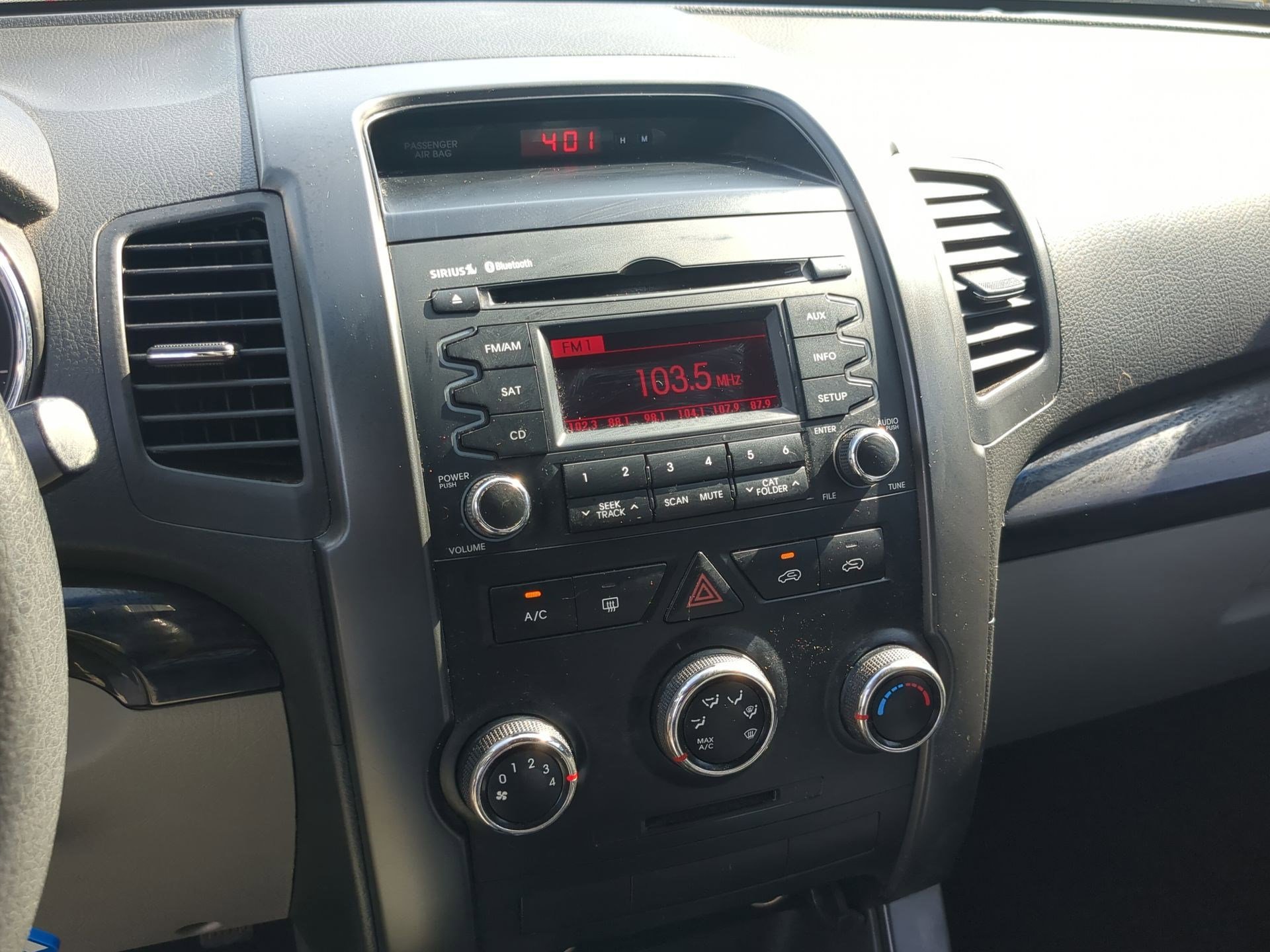 Used 2011 Kia Sorento 2WD image 19