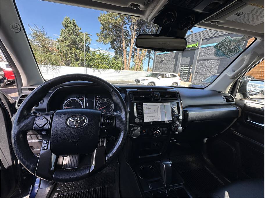 Used 2020 Toyota 4Runner Venture w/ Moonroof Package AWD/4WD image 14