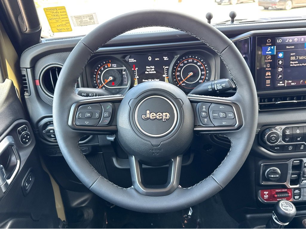 Certified 2025 Jeep Gladiator Rubicon w/ Convenience Group image 14