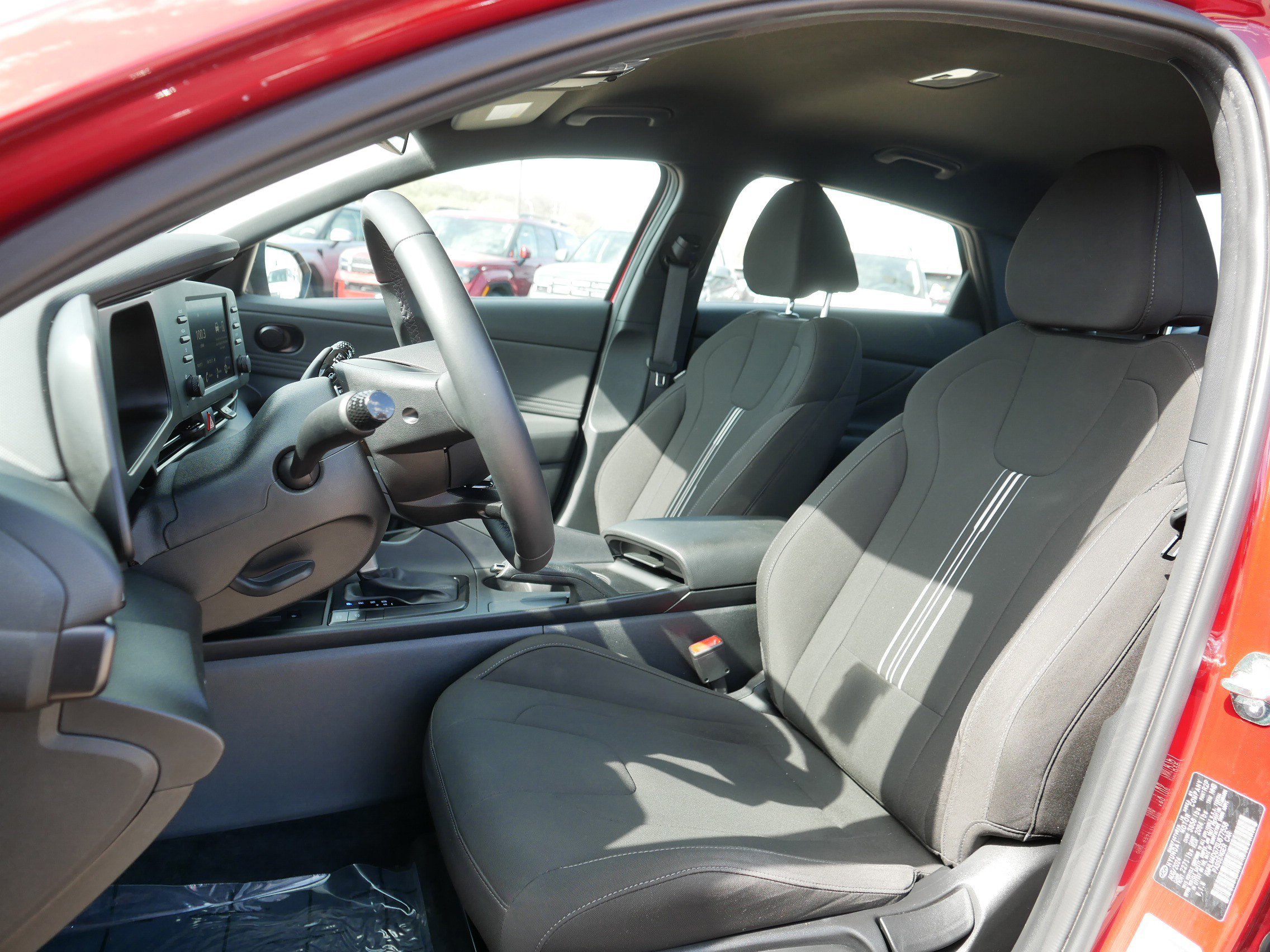Used 2025 Hyundai Elantra Sport FWD image 14