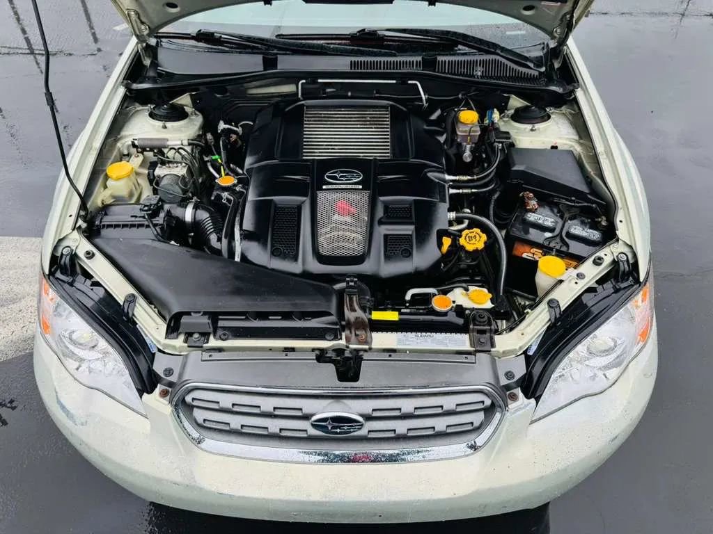 Used 2005 Subaru Outback 2.5XT Limited image 17