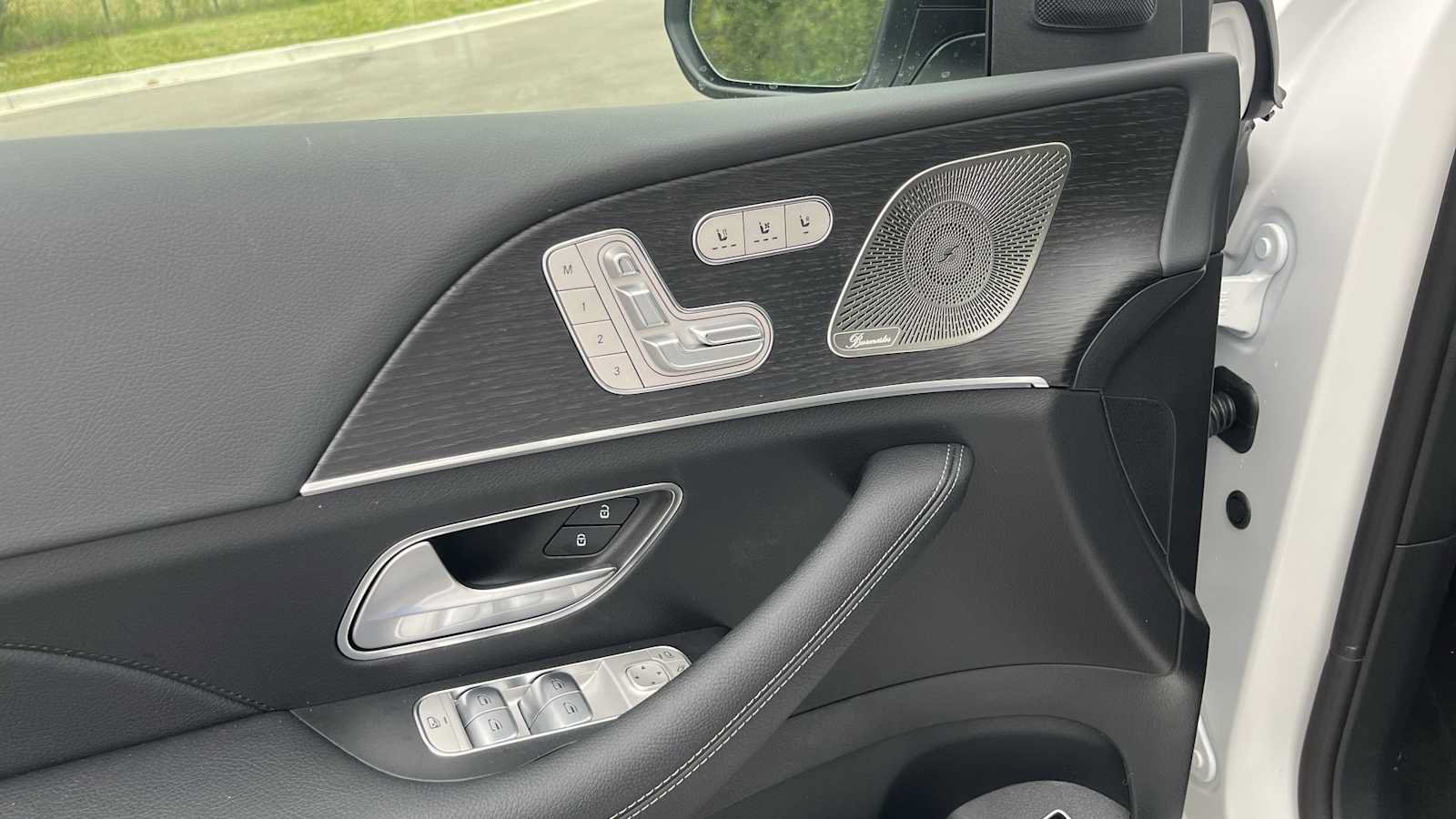 New 2026 Mercedes-Benz GLS 450 4MATIC image 30