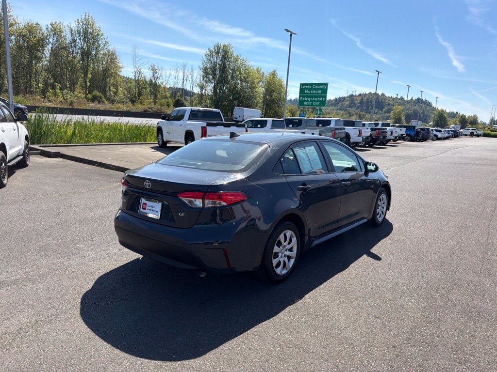 Used 2024 Toyota Corolla LE FWD image 7
