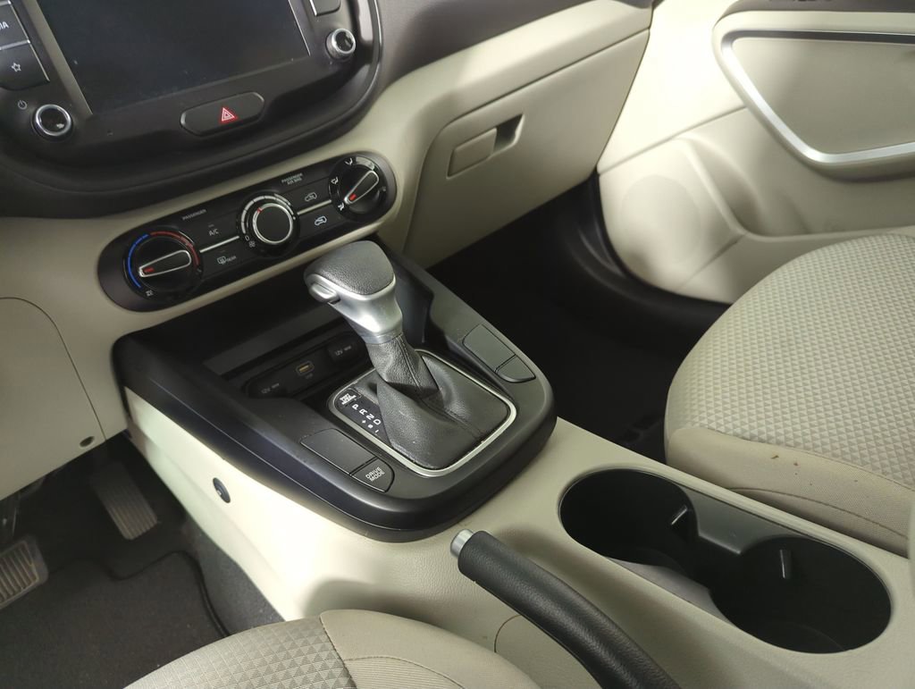 Used 2023 Kia Soul LX image 19