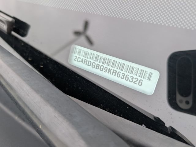 Used 2019 Dodge Grand Caravan SE w/ UConnect Hands-Free Group image 33