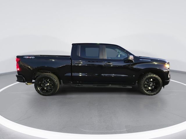 Used 2023 Chevrolet Silverado 1500 Custom image 2