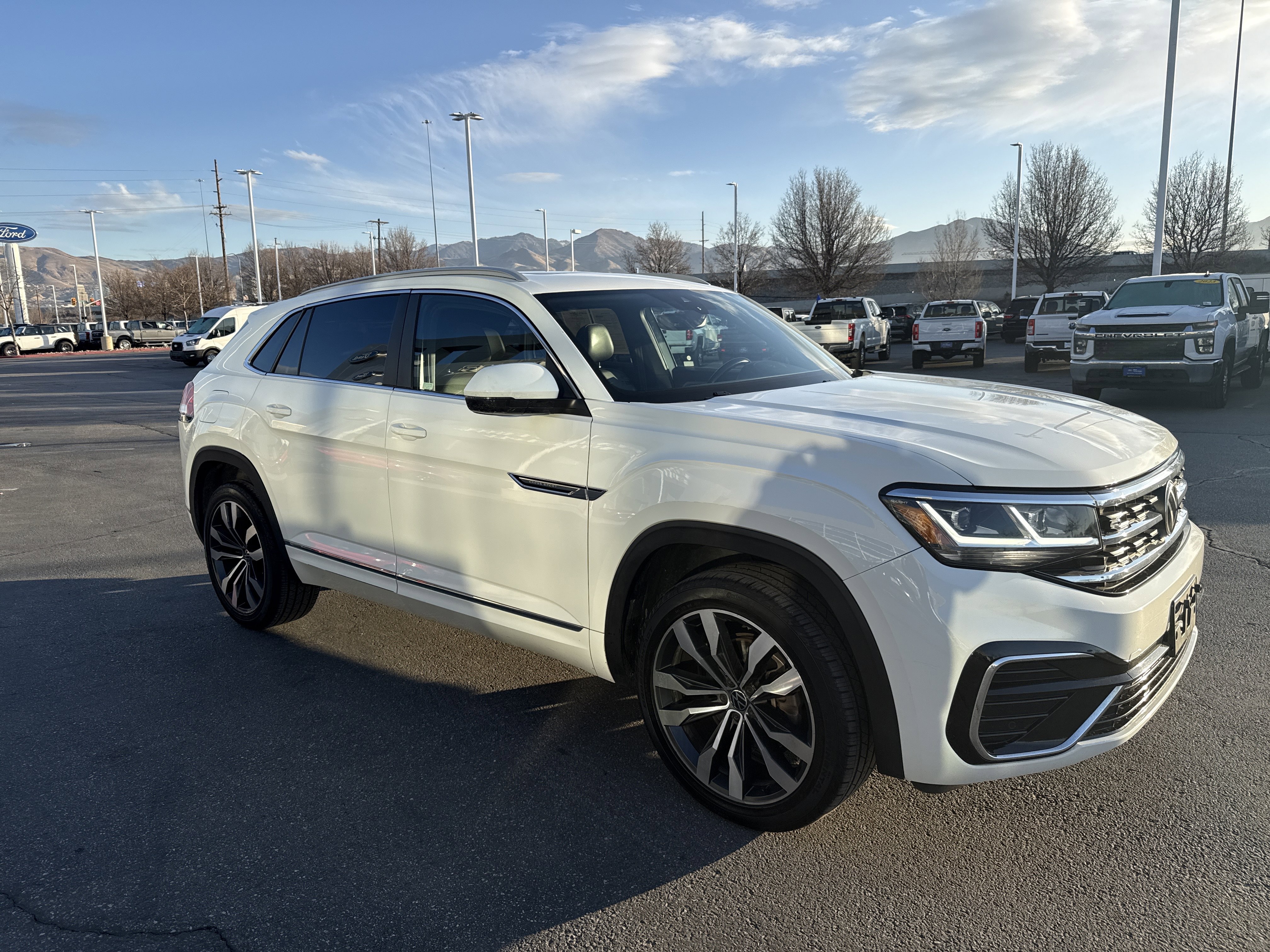 Used 2020 Volkswagen Atlas Cross Sport SEL R-Line image 7