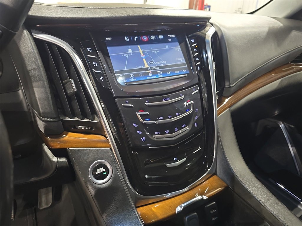 Used 2016 Cadillac Escalade ESV Premium image 23
