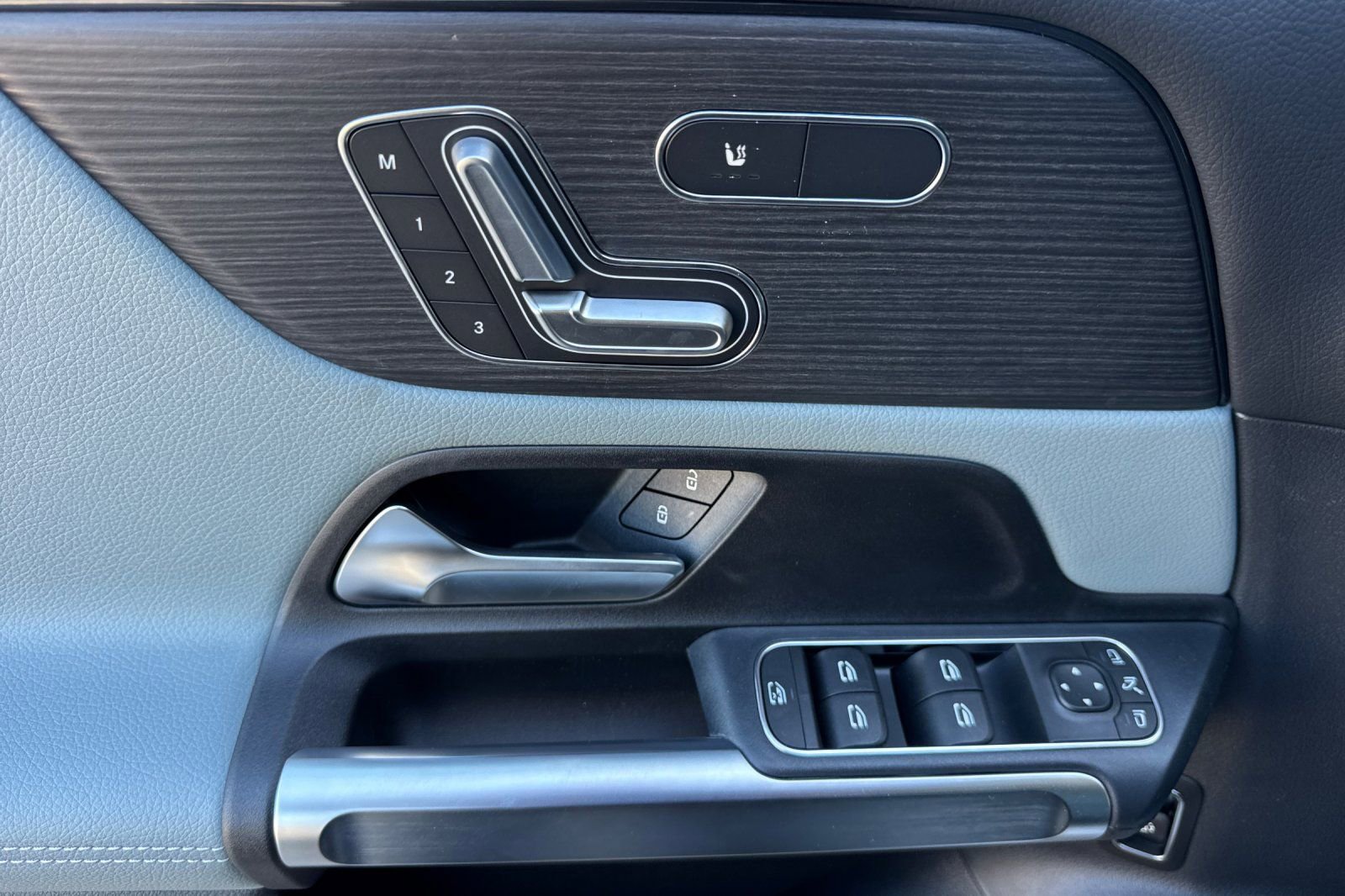 New 2026 Mercedes-Benz GLB 250 image 21