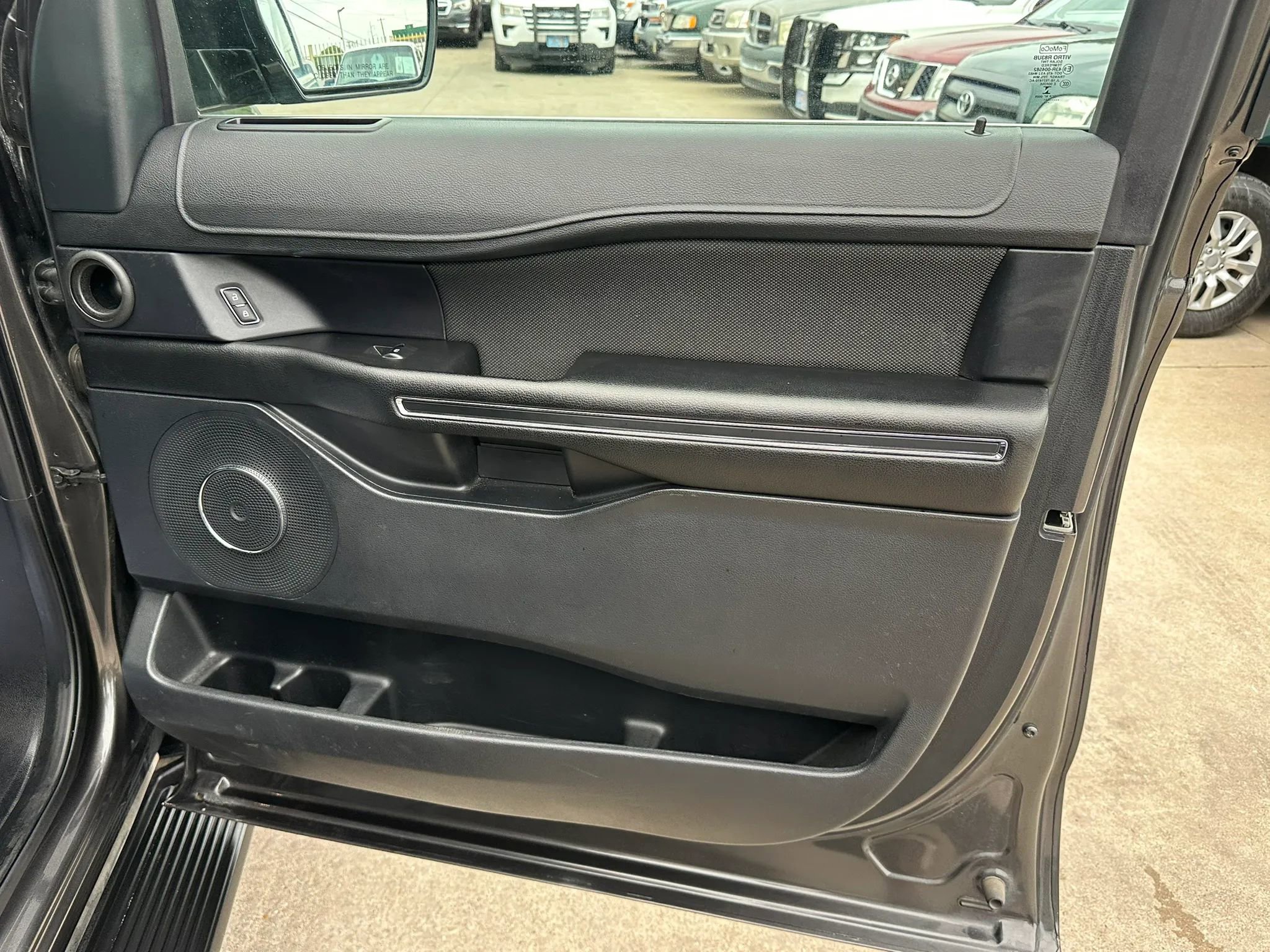 Used 2021 Ford Expedition XL AWD/4WD image 16