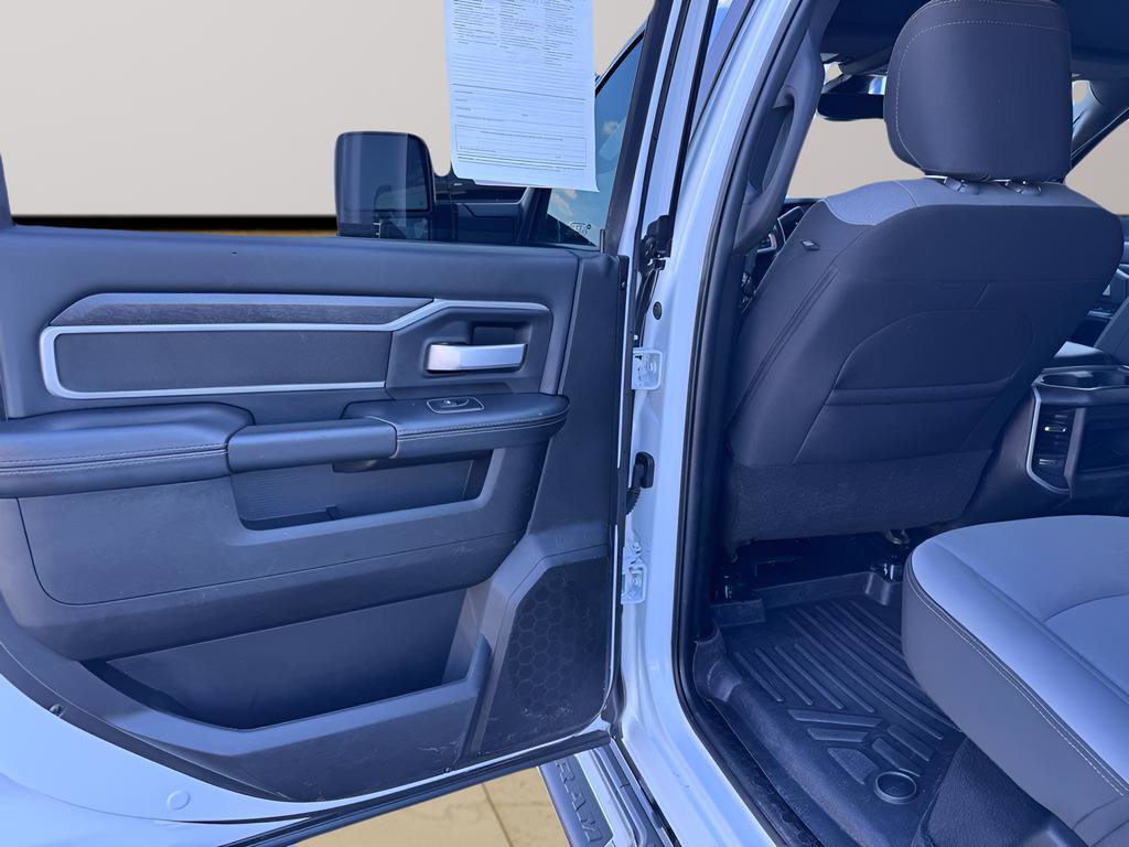 Used 2024 RAM 2500 Big Horn image 30