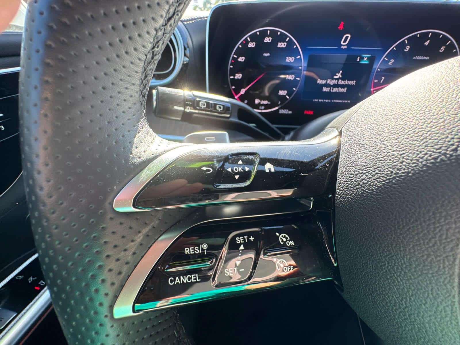 Used 2025 Mercedes-Benz GLC 300 image 23