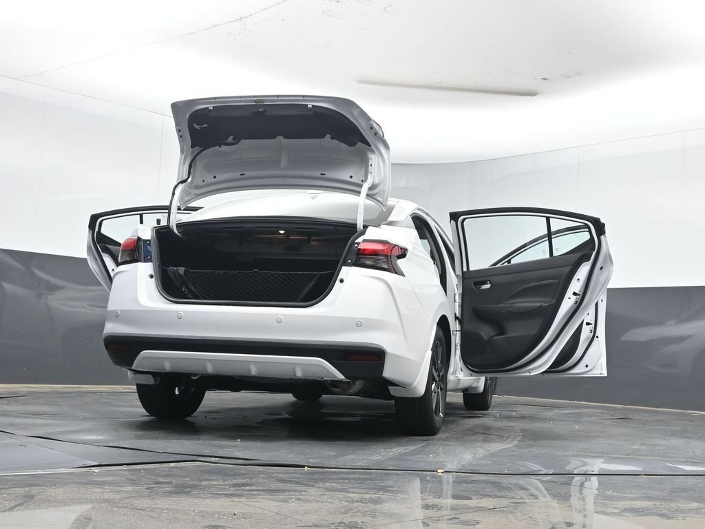 Used 2025 Nissan Versa SV w/ Trunk Package FWD image 29