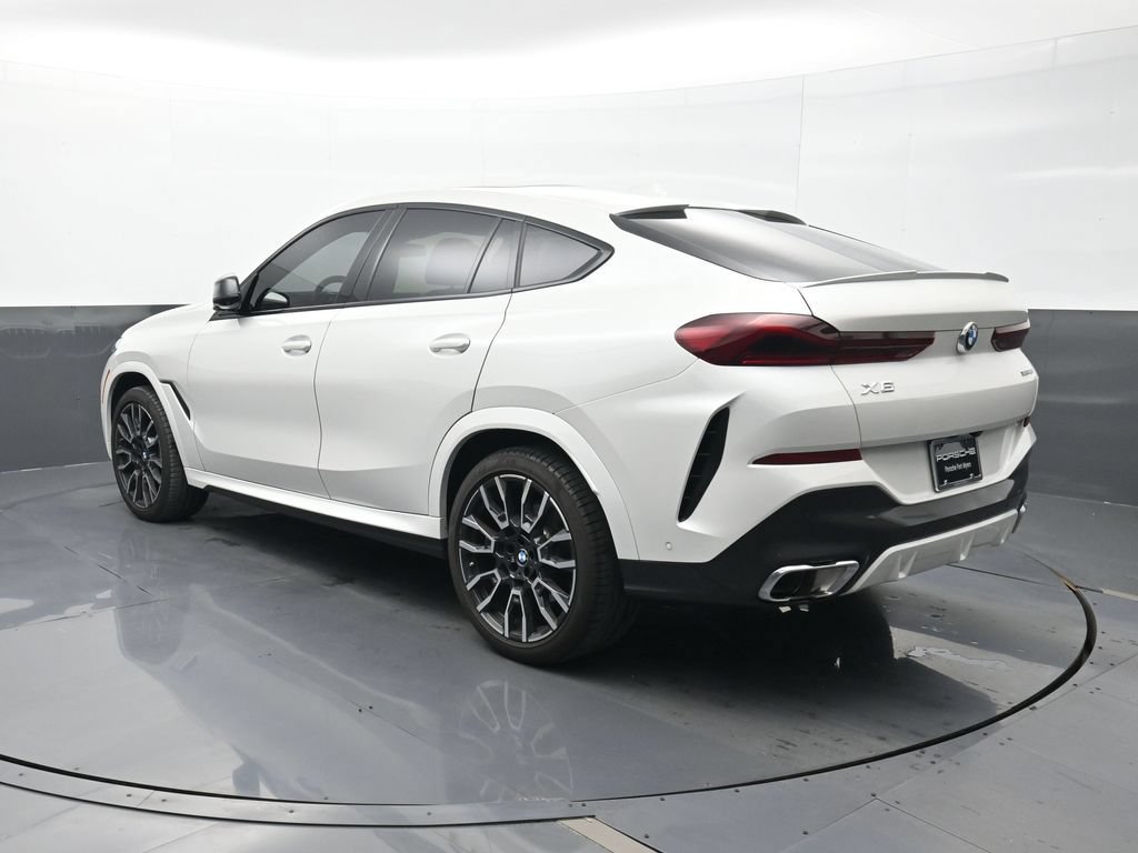 Used 2024 BMW X6 xDrive40i AWD/4WD image 3
