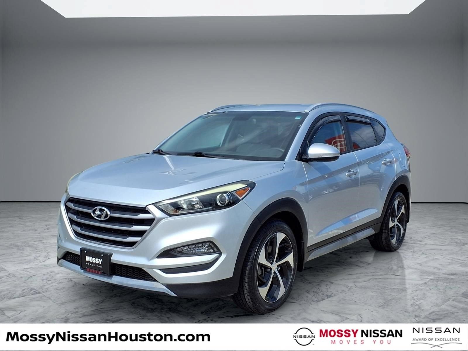 Used 2017 Hyundai Tucson Sport w/ Cargo Package FWD image 4