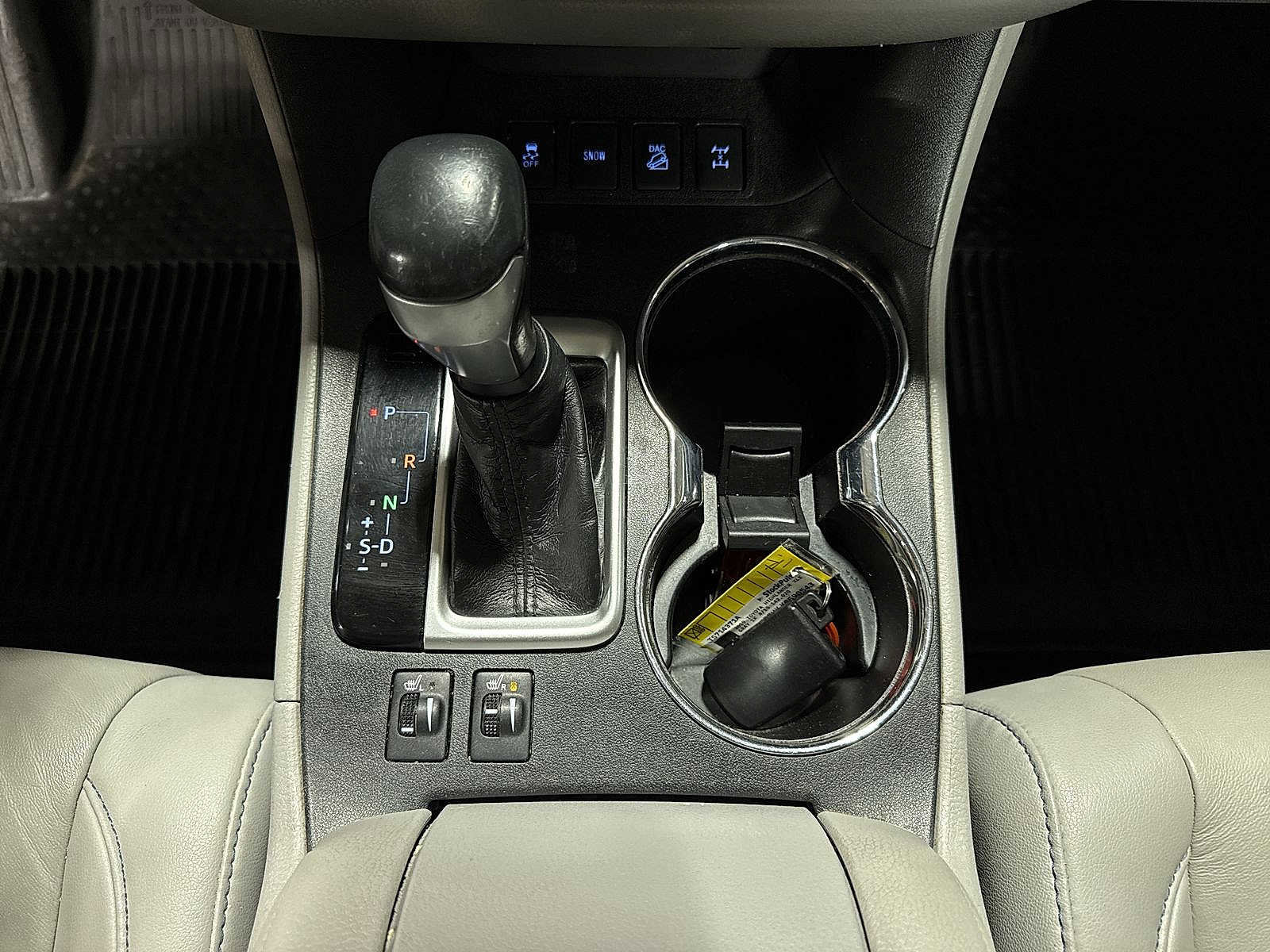 Used 2019 Toyota Highlander XLE AWD/4WD image 32