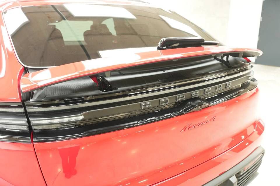 New 2026 Porsche Macan 4 Electric AWD/4WD image 43